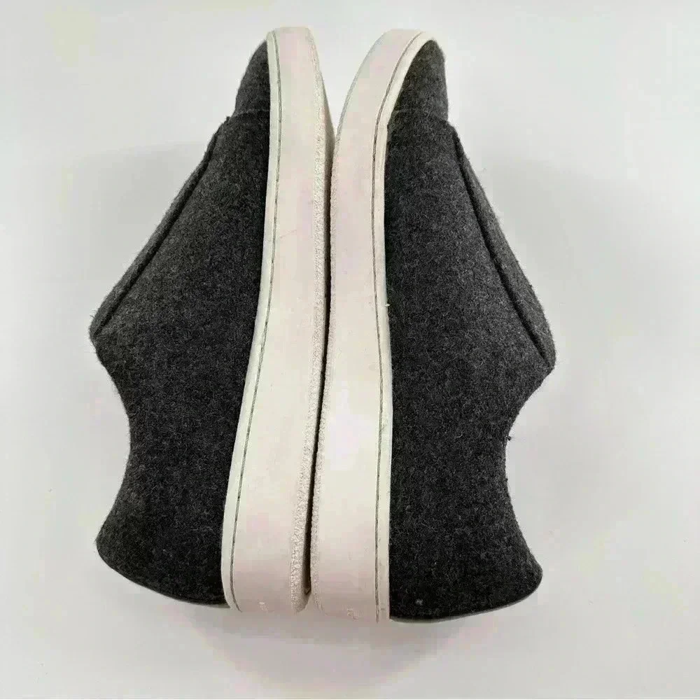 Donna Karan collection womens flats size 7 37.5 Gray wool felt slip ons